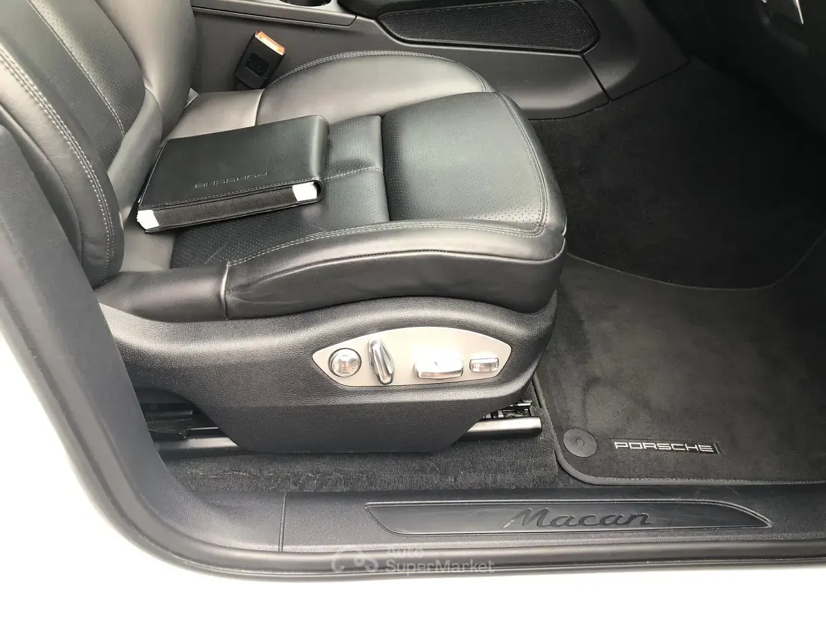Usata Porsche Macan 265 CV (194 kW) 2023 Bianco SUV