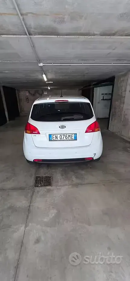 Usata Kia Venga 90 CV (66 kW) 2014 Bianco Utilitaria