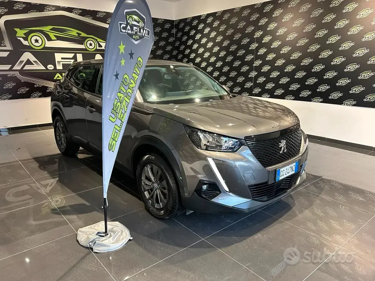 Usata Peugeot 2008 GT 131 CV (96 kW) 2021 Grigio SUV