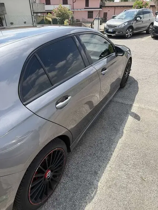 Usata Mercedes A180 Premium 122 CV (89 kW) 2018 Berlina