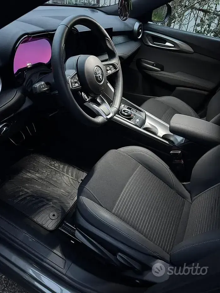 Usata Alfa Romeo Tonale 131 CV (96 kW) 2025 Grigio SUV