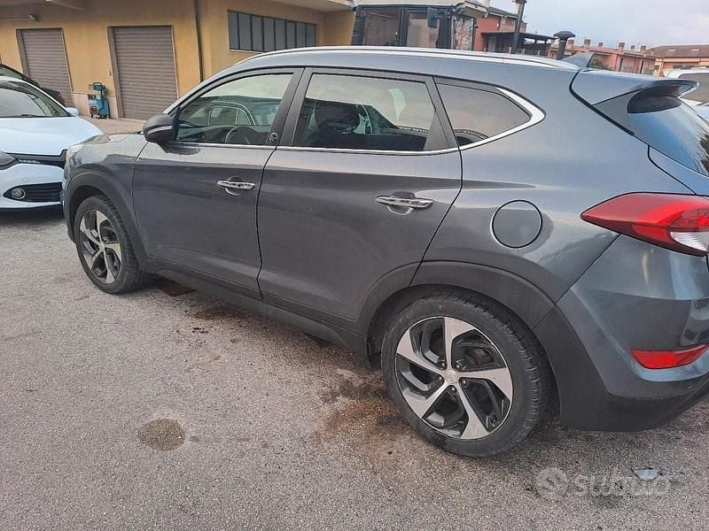 Usata Hyundai Tucson Edition 116 CV (85 kW) 2017 Grigio SUV