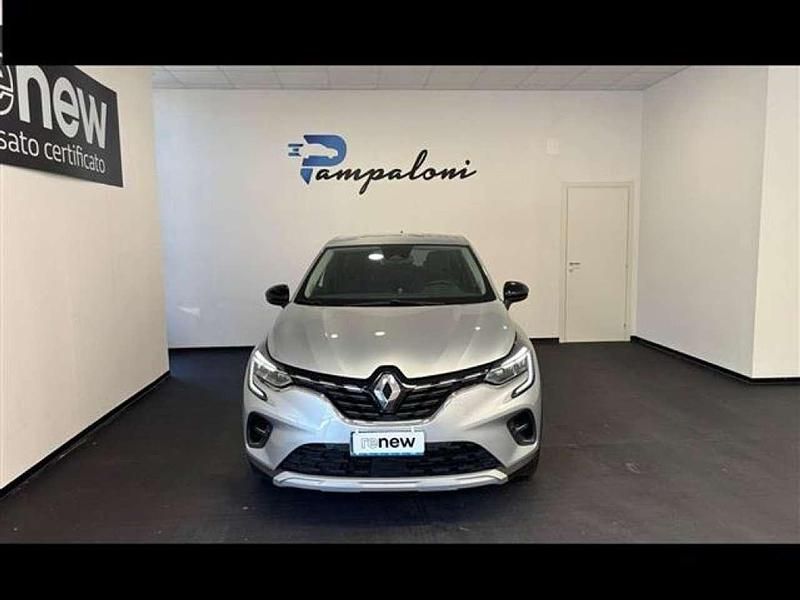 Usata Renault Captur Techno 160 CV (117 kW) 2022 Grigio chiaro SUV