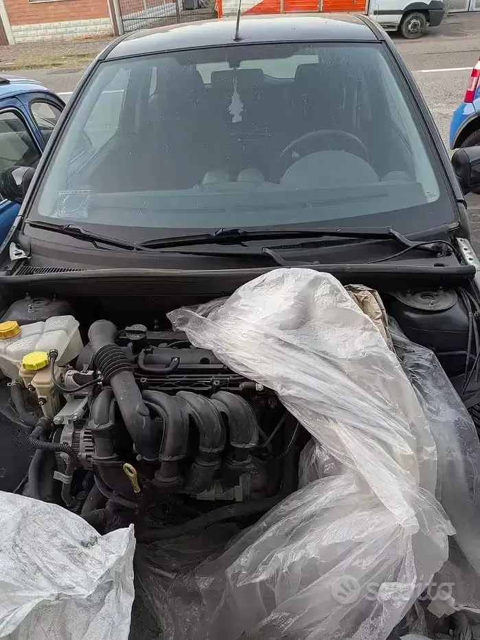 Usata Ford Fiesta 80 CV (58 kW) 2007 Bluazzurro Utilitaria
