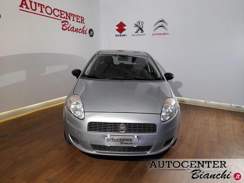 Usata Fiat Grande Punto Active 77 CV (56 kW) 2009 Grigio Utilitaria