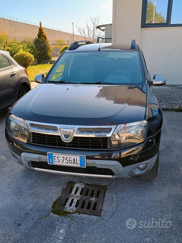 Usata Dacia Duster Lauréate 105 CV (77 kW) 2013 Nero SUV