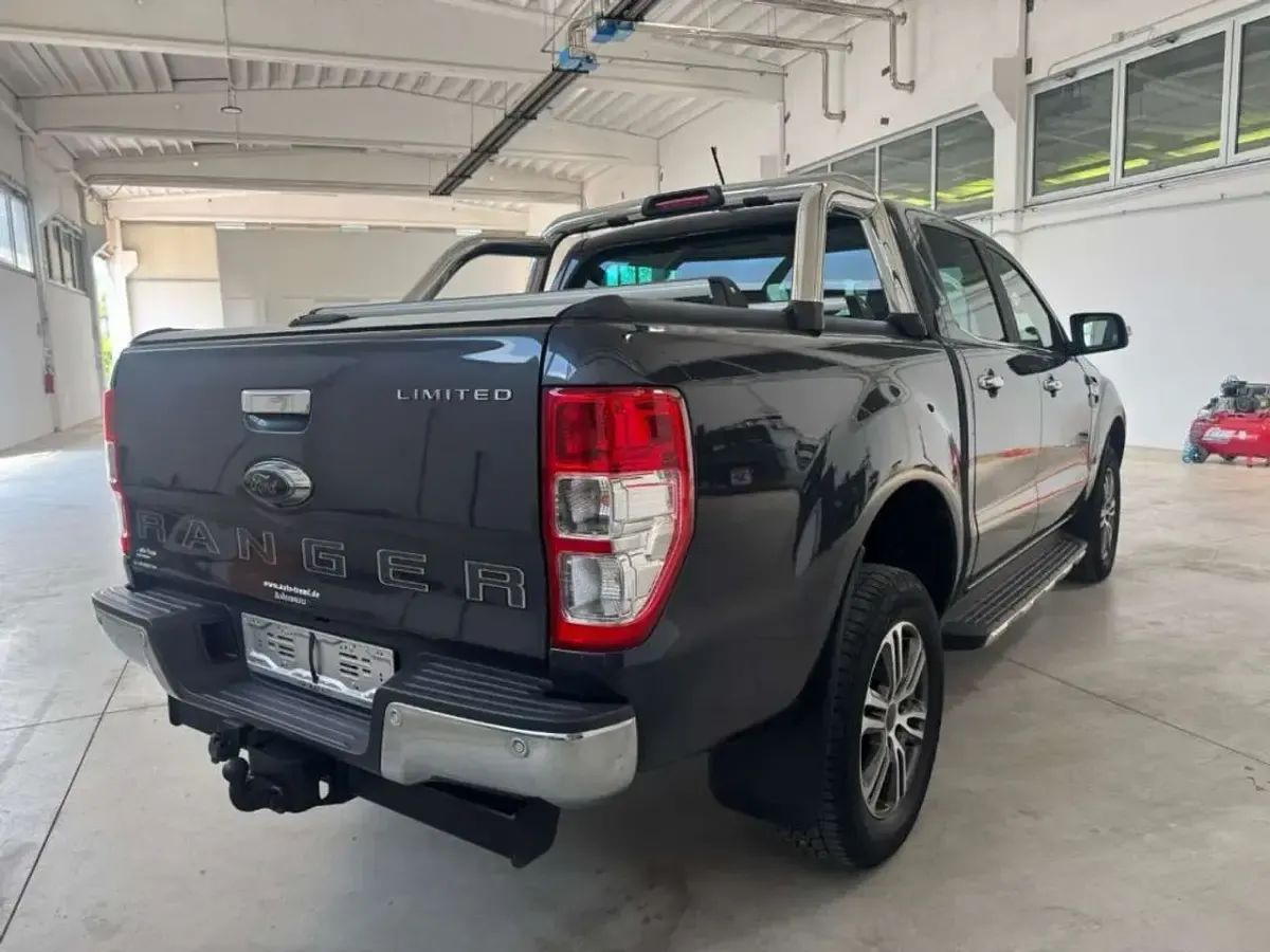 Usata Ford Ranger Limited 213 CV (156 kW) 2022 Nero Pick-up