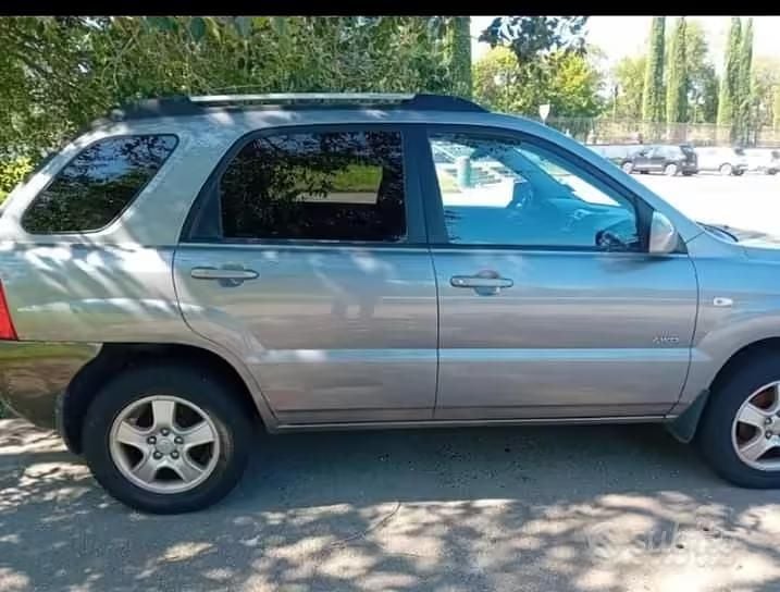 Usata Kia Sportage 140 CV (102 kW) 2006 Grigio SUV