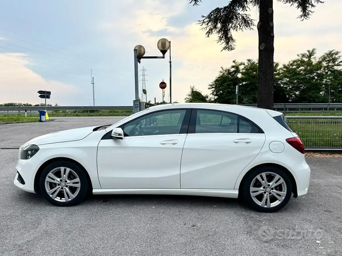 Usata Mercedes A180 109 CV (80 kW) 2016 Bianco Berlina