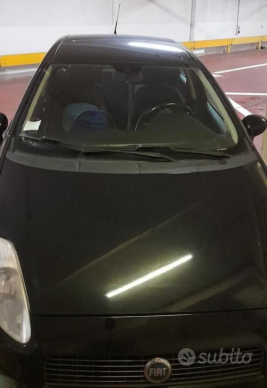Usata Fiat Grande Punto Dynamic 65 CV (47 kW) 2006 Nero Utilitaria