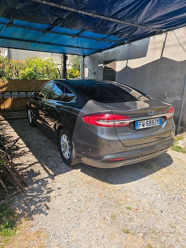 Usata Ford Mondeo 140 CV (102 kW) 2019 Grigio Berlina