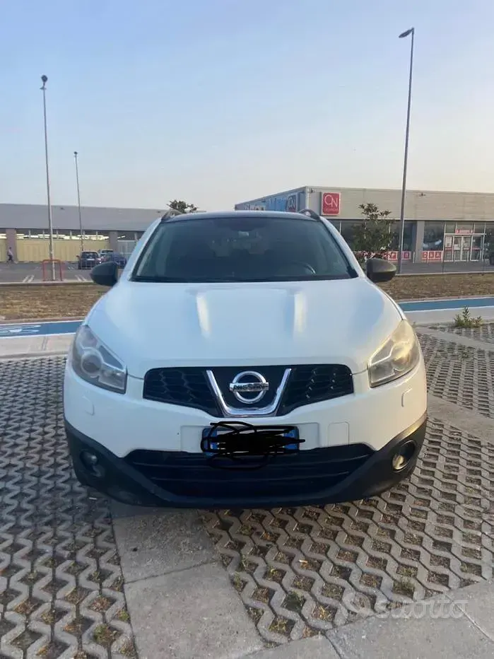 Usata Nissan Qashqai 106 CV (77 kW) 2011 Bianco SUV