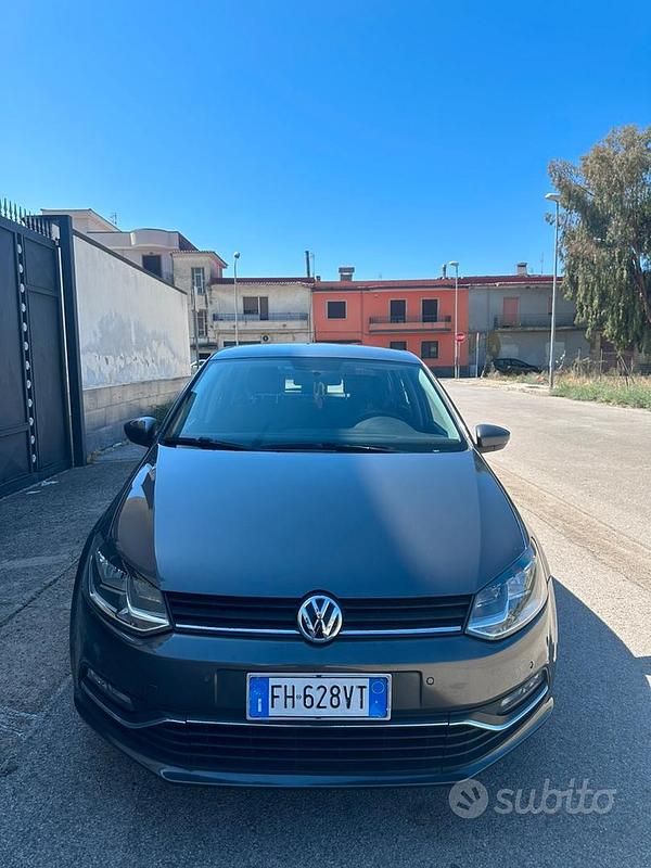 Usata VW Polo 75 CV (55 kW) 2017 Grigio Utilitaria