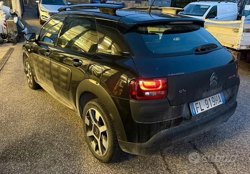 Usata Citroën C4 Cactus 99 CV (72 kW) 2017 Nero Utilitaria
