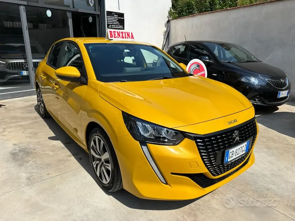 Usata Peugeot 208 Active 75 CV (55 kW) 2020 Giallo Utilitaria