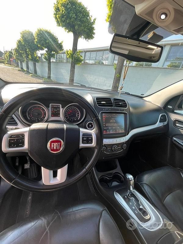 Usata Fiat Freemont Lounge 170 CV (125 kW) 2016 Bianco SUV