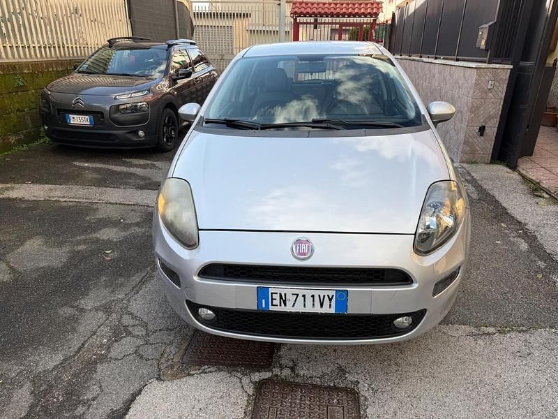 Usata Fiat Punto Easy 69 CV (50 kW) 2012 Argento Utilitaria