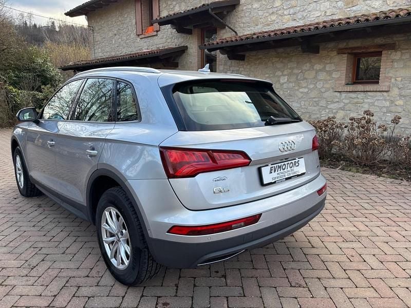 Usata Audi Q5 Business 190 CV (139 kW) 2019 Argento SUV