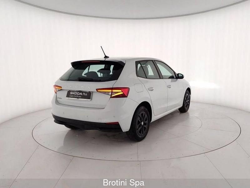Usata Skoda Fabia 80 CV (58 kW) 2024 Bianco metallizzato Utilitaria