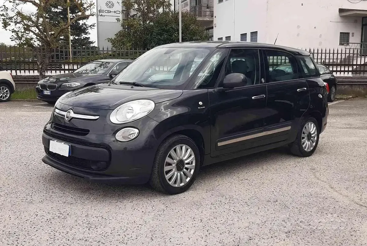 Usata Fiat 500L Lounge 105 CV (77 kW) 2014 Grigio Monovolume