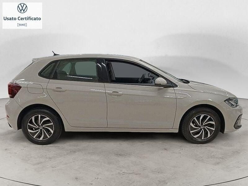 Usata VW Polo Life 95 CV (69 kW) 2022 Grigio Berlina