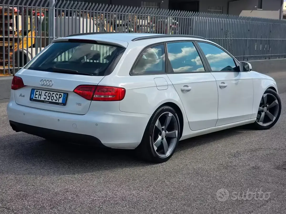 Usata Audi A4 Advanced 143 CV (105 kW) 2011 Bianco Station wagon
