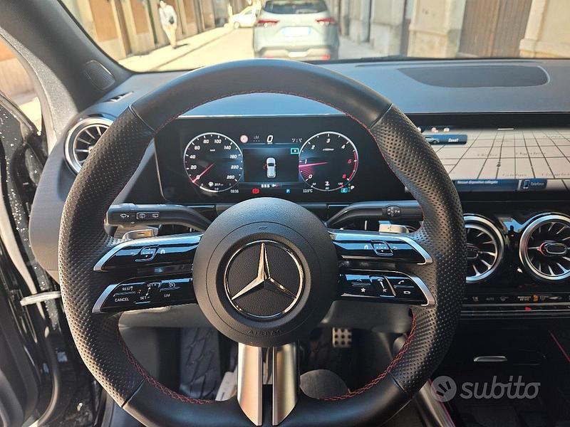 Usata Mercedes GLA200 Premium 150 CV (110 kW) 2024 Nero SUV