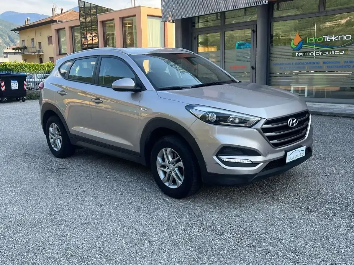 Usata Hyundai Tucson Classic 132 CV (97 kW) 2016 Argento SUV