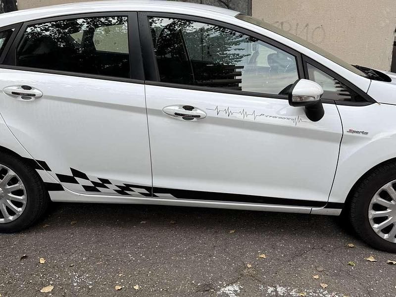 Usata Ford Fiesta 97 CV (71 kW) 2013 Berlina