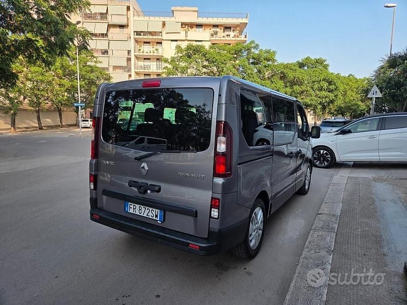 Usata Renault Trafic Intens 125 CV (91 kW) 2018 Grigio Monovolume
