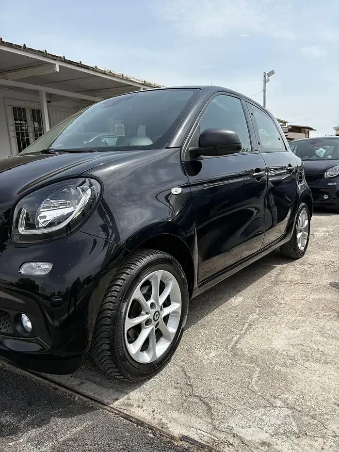 Usata Smart ForFour Passion 71 CV (52 kW) 2018 Nero Utilitaria