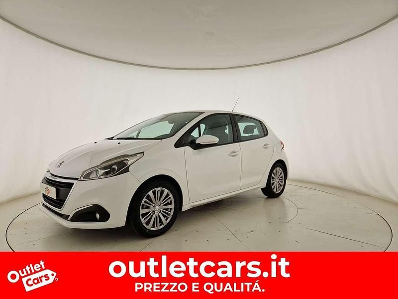 Bianco Usata 2018 Peugeot 208 Active Due volumi | 9500 € (Buon prezzo) - Immagine 1/4
