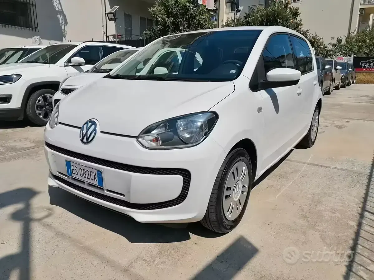 Usata VW up! Move 68 CV (50 kW) 2013 Bianco Utilitaria