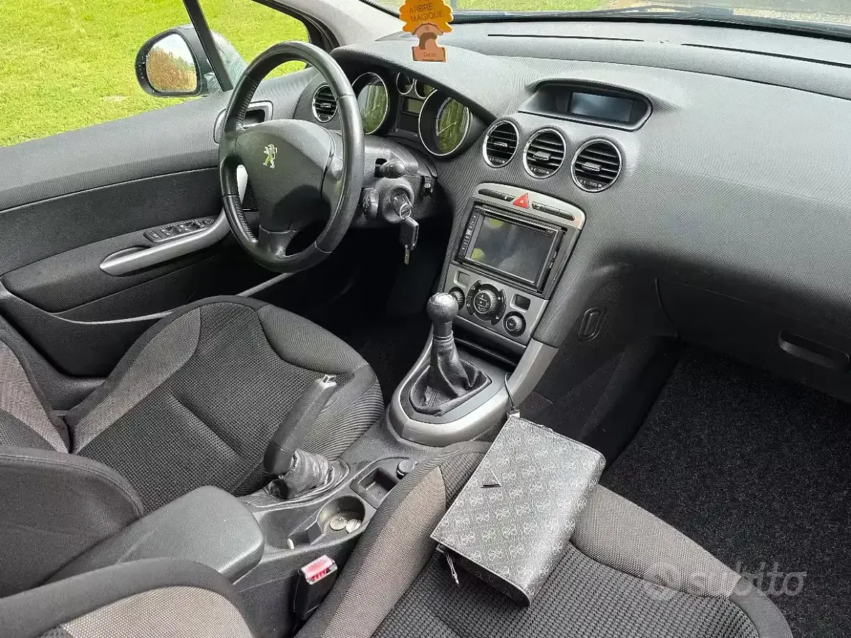 Usata Peugeot 308 92 CV (67 kW) 2012 Grigio Berlina