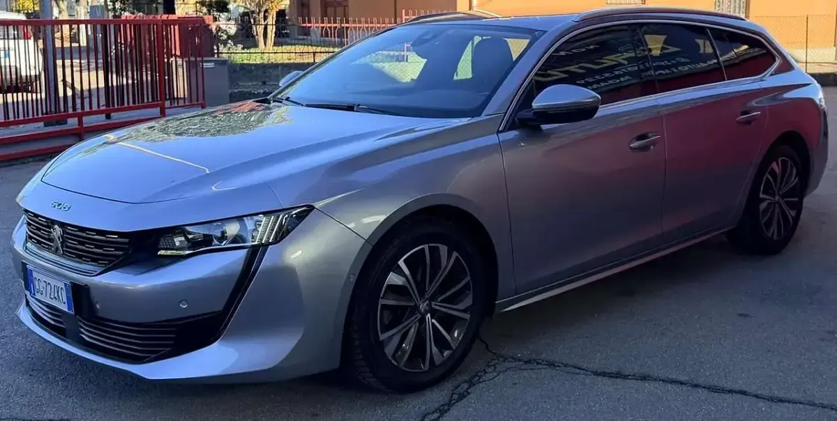 Usata Peugeot 508 Allure 131 CV (96 kW) 2021 Argento Station wagon
