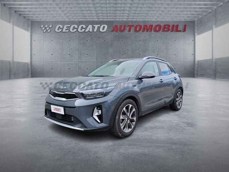 Grigio Usata 2023 Kia Stonic Style SUV | 13.195 € (Ottimo prezzo) - Immagine 1/4