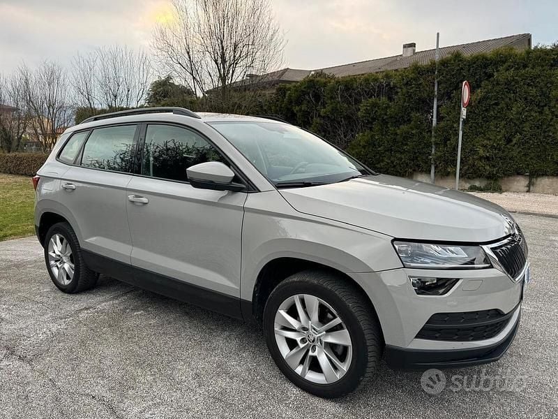 Usata Skoda Karoq SportLine 116 CV (85 kW) 2019 Grigio SUV