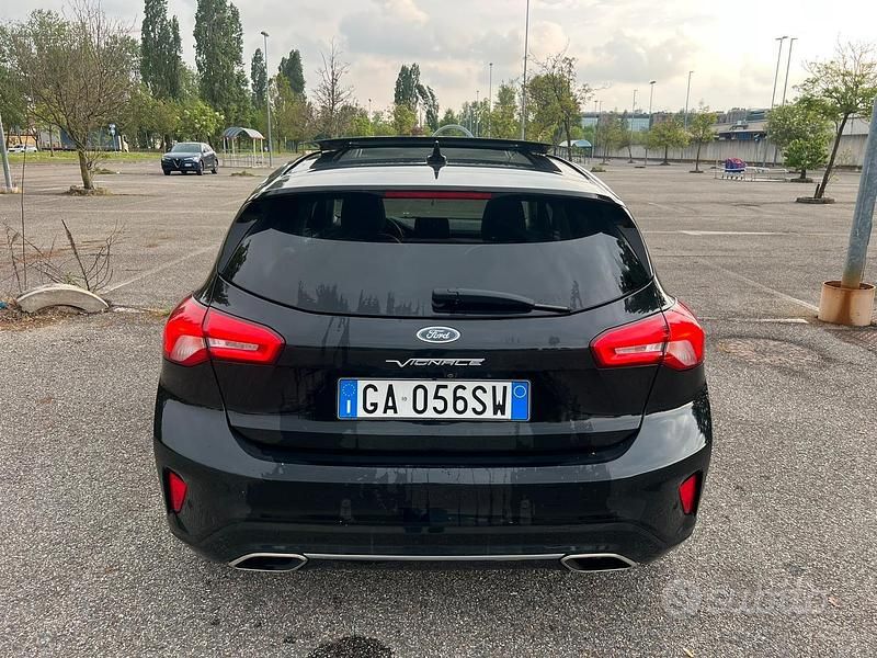 Usata Ford Focus Vignale 125 CV (91 kW) 2020 Nero Berlina
