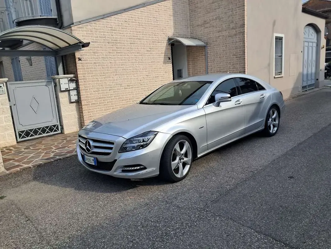 Usata Mercedes CLS350 265 CV (194 kW) 2011 Grigio Coupé