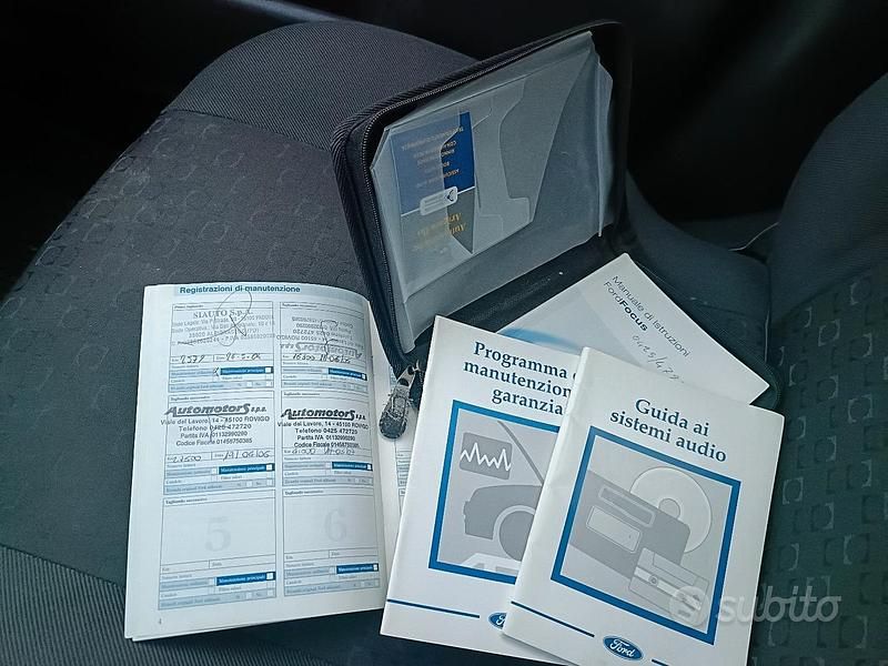 Usata Ford Focus 100 CV (73 kW) 2003 Grigio Station wagon