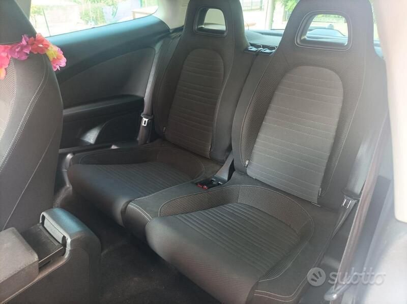 Begagnad VW Scirocco 140 HK (102 kW) 2009 Vit Sportkupé