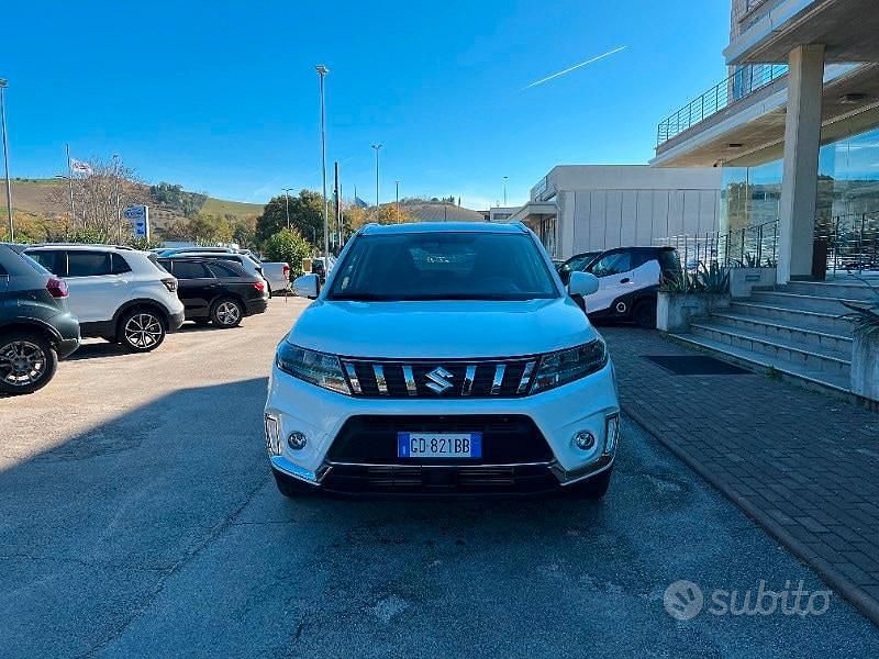 Usata Suzuki Vitara Cool 129 CV (94 kW) 2020 Bianco SUV