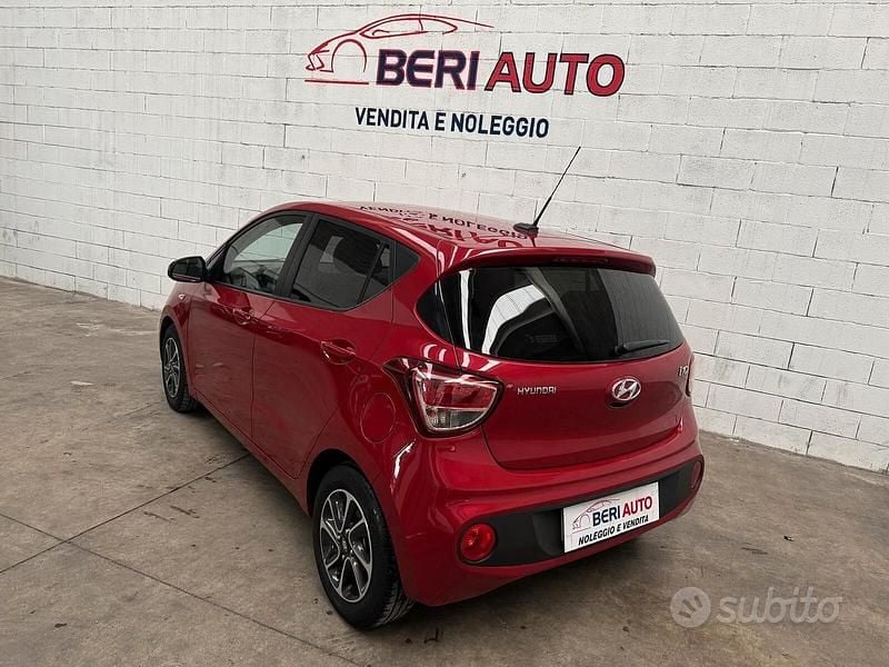 Usata Hyundai i10 66 CV (48 kW) 2019 Rosso Utilitaria