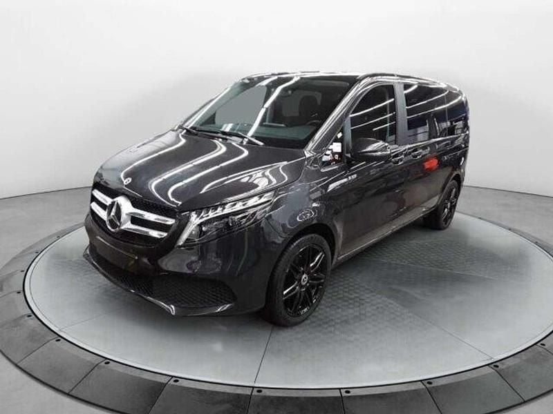 Usata Mercedes V300 Sport Edition 237 CV (174 kW) 2024 Grigio Monovolume