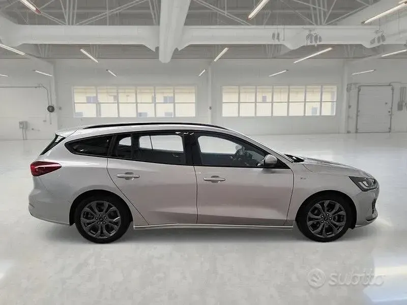Usata Ford Focus ST 115 CV (84 kW) 2023 Grigio Station wagon