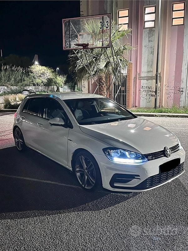 Usata VW Golf VII R-line 150 CV (110 kW) 2018 Bianco Berlina