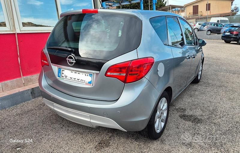 Usata Opel Meriva Cosmo 110 CV (80 kW) 2011 Grigio Monovolume