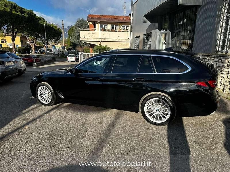 Usata BMW 530 Luxury Line 286 CV (210 kW) 2021 Nero Station wagon