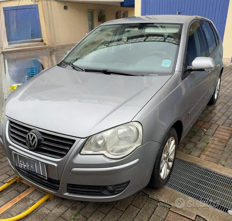 Usata VW Polo 64 CV (47 kW) 2008 Grigio Utilitaria