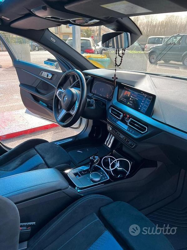 Usata BMW 120 M Sport 190 CV (139 kW) 2022 Bianco Utilitaria